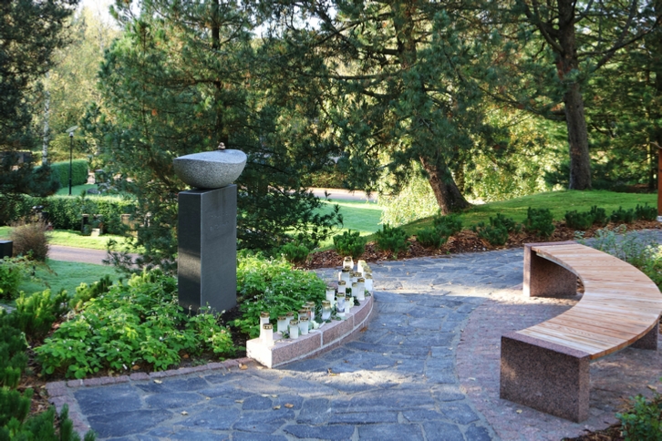 Tyhj� Syli muistelupaikka, Harri Pakarinen